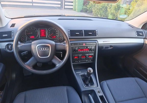 Audi A4 cena 21900 przebieg: 211000, rok produkcji 2005 z Skoczów małe 301